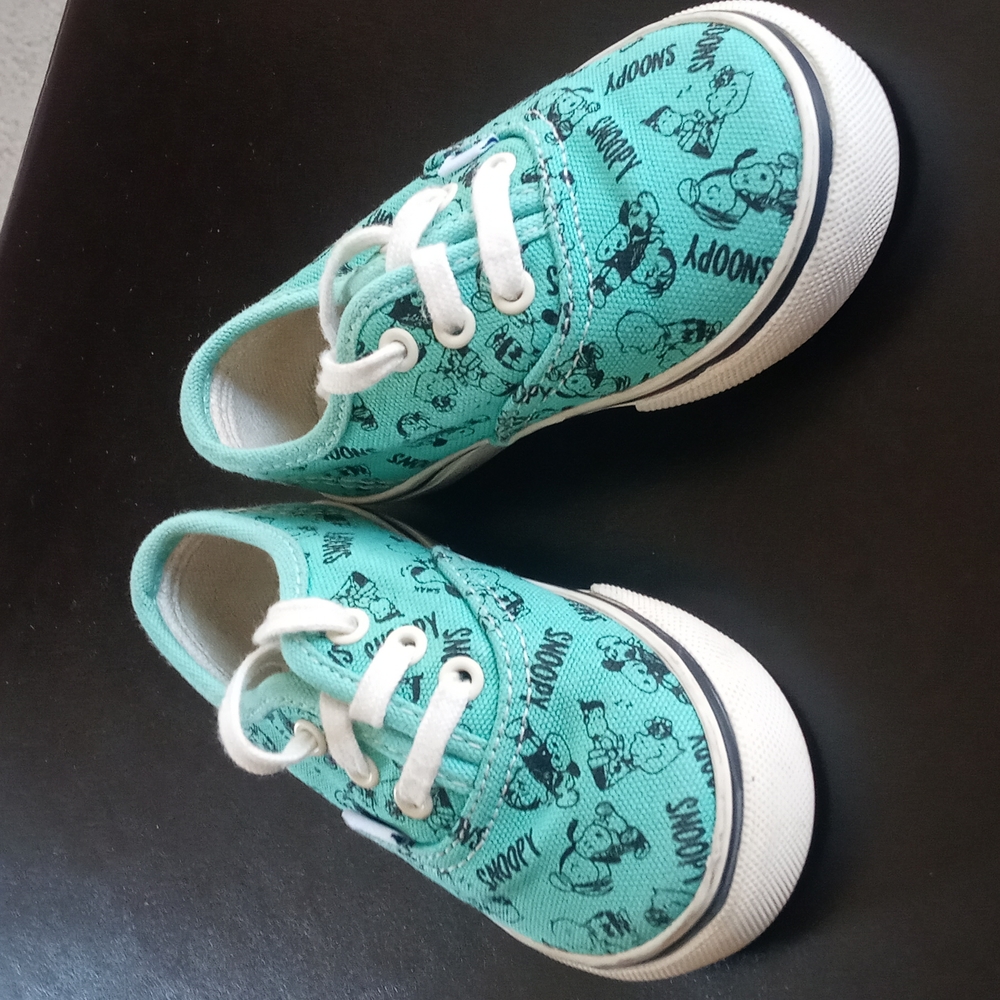 Size 5 Snoopy Vans